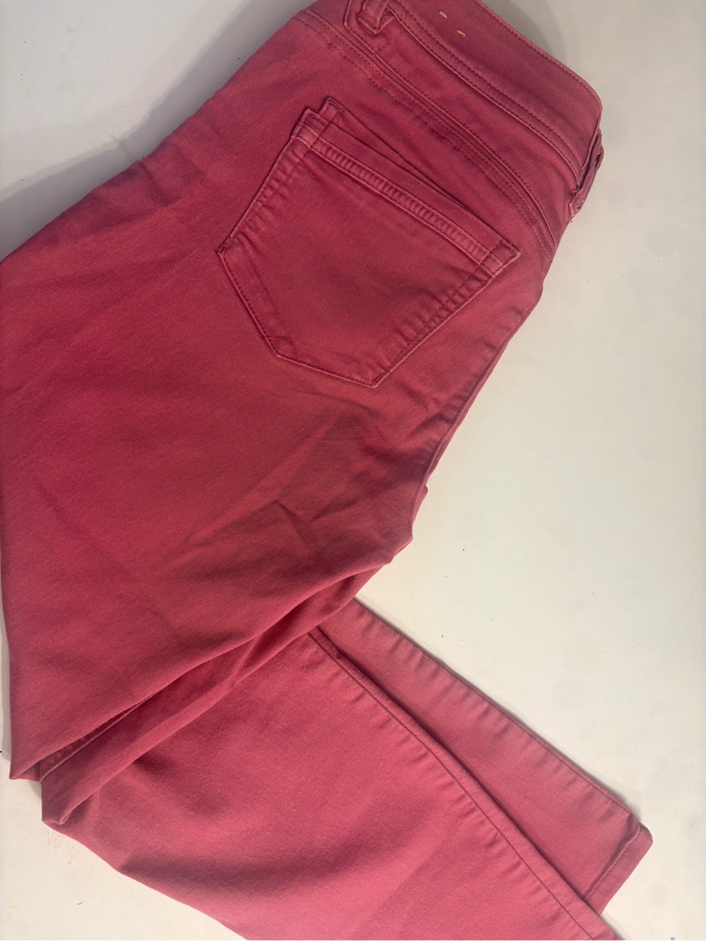 Democracy Womenโs Skinny Jeans in Rose Pink